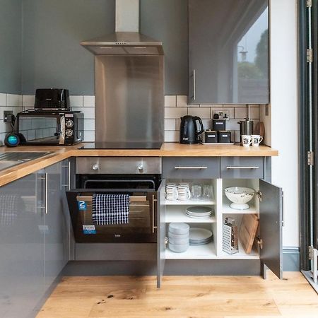 ホテル 144 Lower Cheltenham Place ブリストル エクステリア 写真