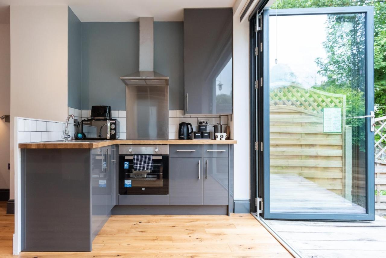 ホテル 144 Lower Cheltenham Place ブリストル エクステリア 写真